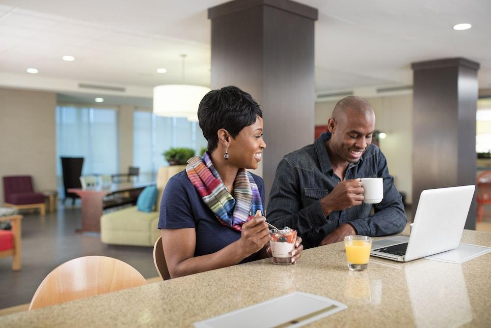 Home2 Suites By Hilton Seattle Airport Таквила Экстерьер фото