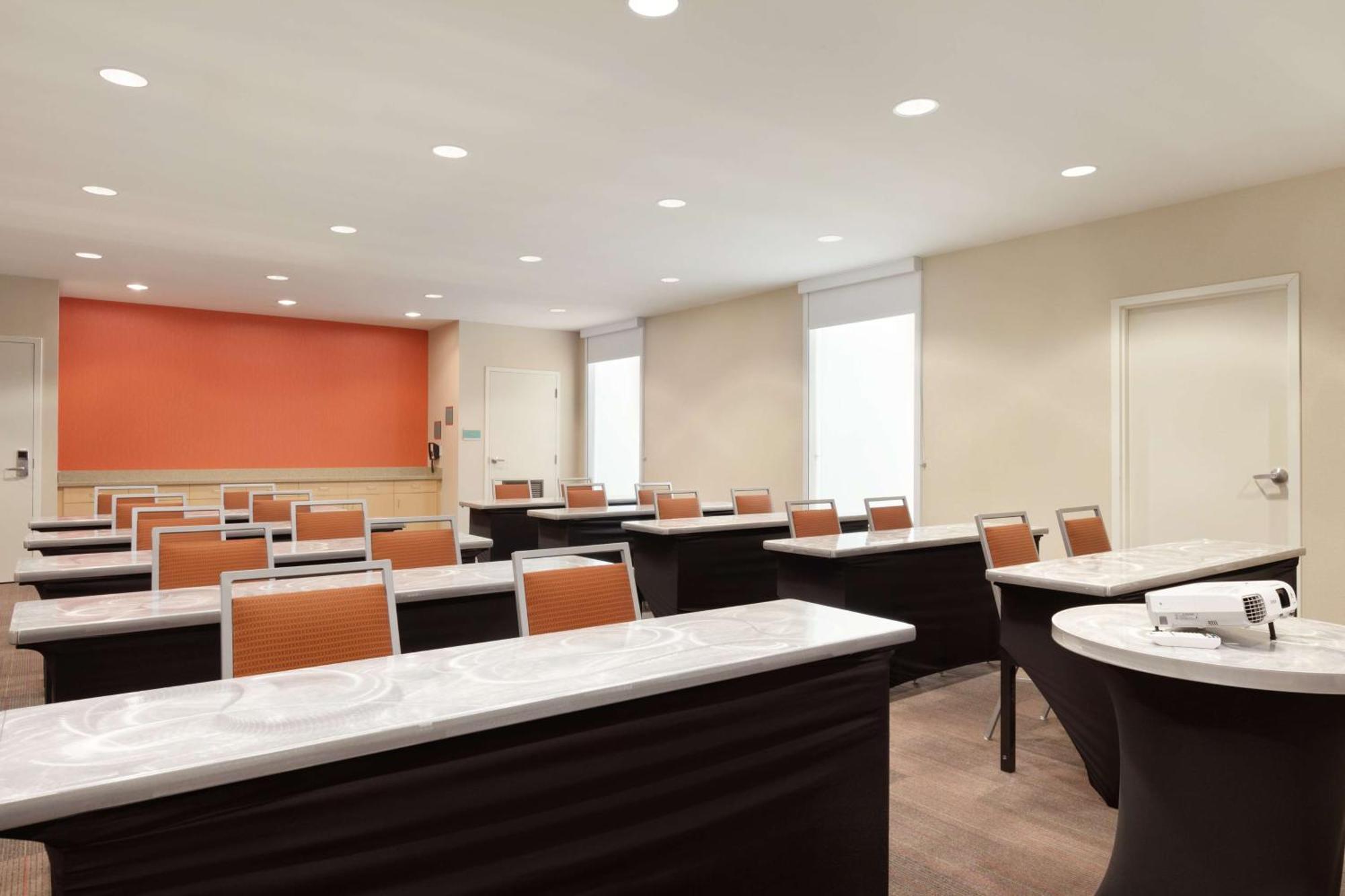 Home2 Suites By Hilton Seattle Airport Таквила Экстерьер фото